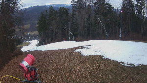 Skiareál Karolinka - Prostřední část sjezdovky a snowpark - 19.12.2025 v 11:32 Skiareál Karolinka - Prostřední část sjezdovky a snowpark - 19.12.2025 v 11:32