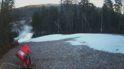 Prostřední část sjezdovky a snowpark
