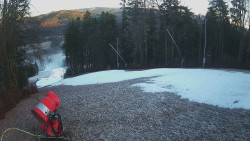 Prostřední část sjezdovky a snowpark