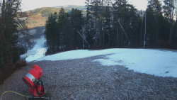 Prostřední část sjezdovky a snowpark