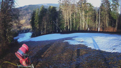 Prostřední část sjezdovky a snowpark