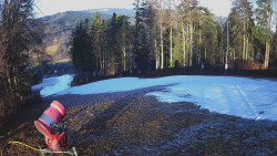 Prostřední část sjezdovky a snowpark