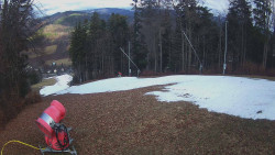Prostřední část sjezdovky a snowpark