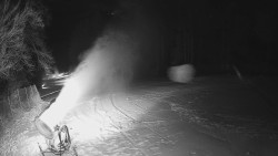 Prostřední část sjezdovky a snowpark