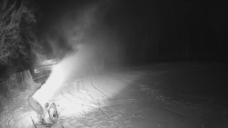 Prostřední část sjezdovky a snowpark