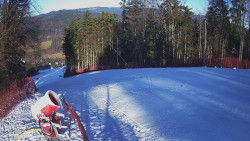 Prostřední část sjezdovky a snowpark