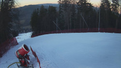 Prostřední část sjezdovky a snowpark