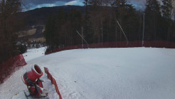 Prostřední část sjezdovky a snowpark