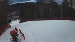 Prostřední část sjezdovky a snowpark