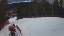 Prostřední část sjezdovky a snowpark