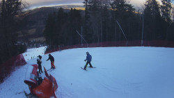 Prostřední část sjezdovky a snowpark