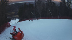 Prostřední část sjezdovky a snowpark