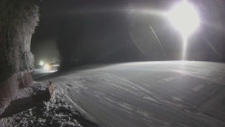 Prostřední část sjezdovky a snowpark