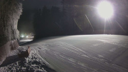 Prostřední část sjezdovky a snowpark