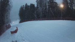 Prostřední část sjezdovky a snowpark