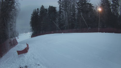 Prostřední část sjezdovky a snowpark