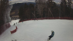 Prostřední část sjezdovky a snowpark