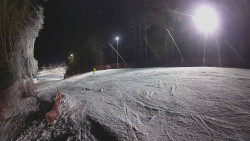 Prostřední část sjezdovky a snowpark