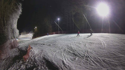 Prostřední část sjezdovky a snowpark