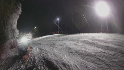 Prostřední část sjezdovky a snowpark