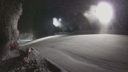 Prostřední část sjezdovky a snowpark