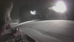 Prostřední část sjezdovky a snowpark