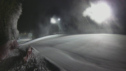 Prostřední část sjezdovky a snowpark