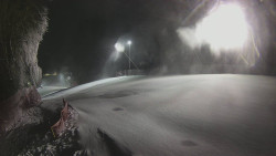 Prostřední část sjezdovky a snowpark