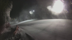 Prostřední část sjezdovky a snowpark