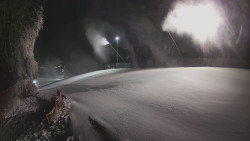 Prostřední část sjezdovky a snowpark