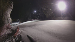 Prostřední část sjezdovky a snowpark