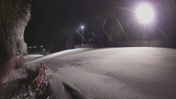Prostřední část sjezdovky a snowpark
