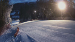 Prostřední část sjezdovky a snowpark