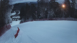 Prostřední část sjezdovky a snowpark