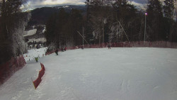 Prostřední část sjezdovky a snowpark