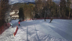 Prostřední část sjezdovky a snowpark