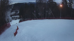 Prostřední část sjezdovky a snowpark