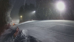 Prostřední část sjezdovky a snowpark