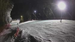 Prostřední část sjezdovky a snowpark