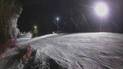 Prostřední část sjezdovky a snowpark