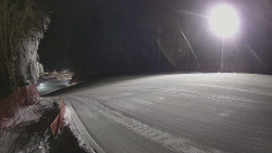 Prostřední část sjezdovky a snowpark