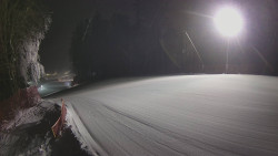 Prostřední část sjezdovky a snowpark