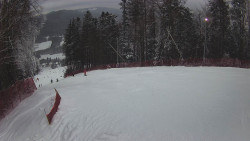 Prostřední část sjezdovky a snowpark