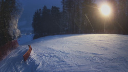 Prostřední část sjezdovky a snowpark