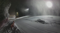 Prostřední část sjezdovky a snowpark