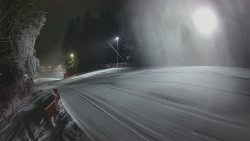 Prostřední část sjezdovky a snowpark