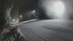 Prostřední část sjezdovky a snowpark