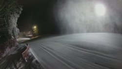 Prostřední část sjezdovky a snowpark