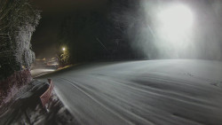 Prostřední část sjezdovky a snowpark