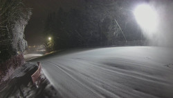 Prostřední část sjezdovky a snowpark